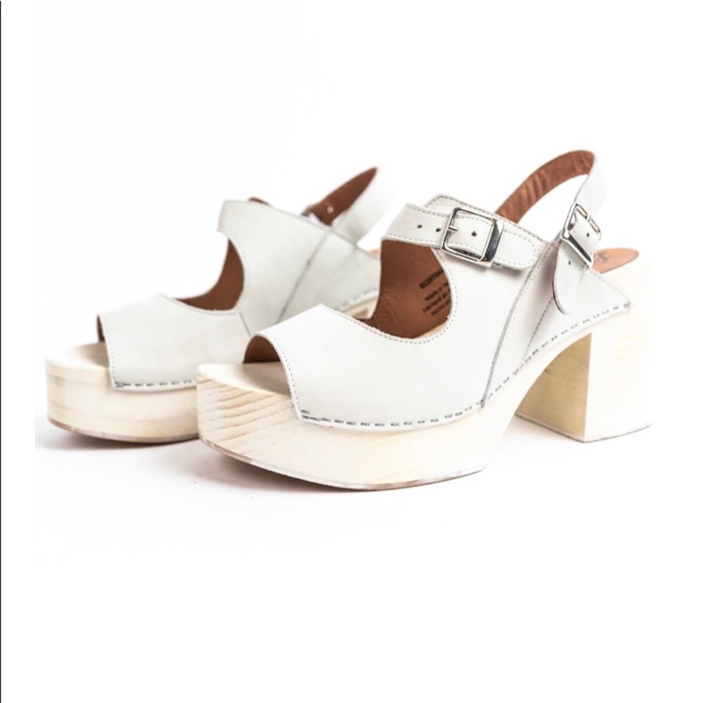 Free people belen clogs. BRAND NEW!!